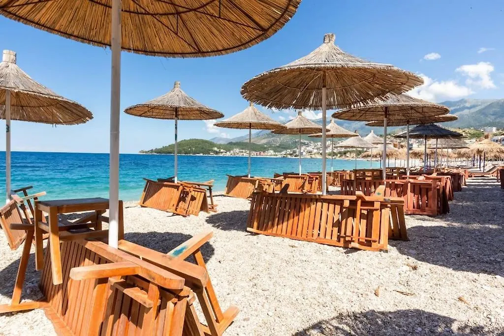 Potam'Sea Bliss 1 - Beach Front, Parking هيماري 0*,  ألبانيا